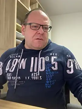 coupleLatinaLovers online show from February 12, 2026, 6:46 am