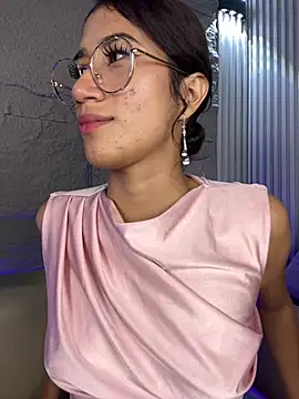 KaitlynLoveCam online show from April 21, 2026, 10:05 pm