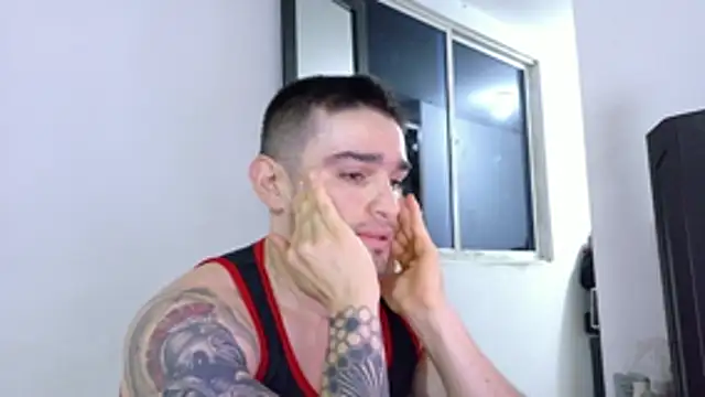 Snapshot of Sexy_Alejandro_ chatting on December 1, 2025, 2:56 am Sexy Alejandro online show from December 1, 2025, 2:56 am