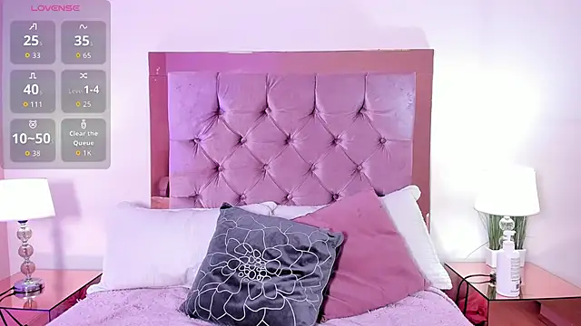 Snapshot of melanie_hills chatting on October 27, 2025, 11:55 am melanie hills online show from October 27, 2025, 11:55 am