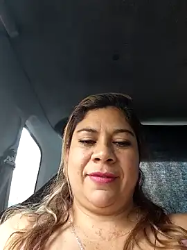 Laura-Hernandez online show from February 2, 2026, 7:35 pm