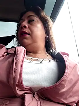 Laura-Hernandez online show from March 11, 2026, 2:55 pm