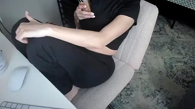 bigb00tyjudyyX online show from March 10, 2026, 6:34 pm