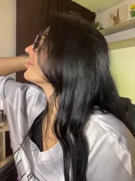 Valentina cartier online show from April 14, 2026, 12:59 am