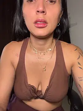 Snapshot of Valentina_cartier chatting on June 17, 2026, 11:58 pm Valentina cartier online show from June 17, 2026, 11:58 pm