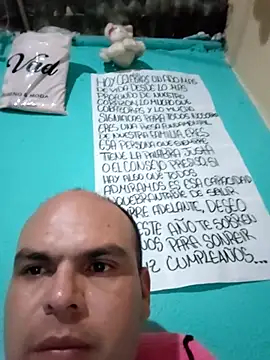 Snapshot of Camilo-31RI chatting on February 18, 2026, 1:03 am Camilo-31RI online show from February 18, 2026, 1:03 am