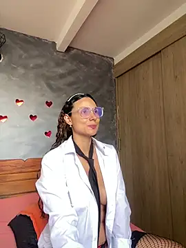 MafeeRoss online show from February 18, 2026, 5:42 pm