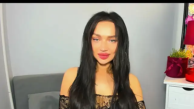 OliviaFantasy online show from April 18, 2026, 8:38 am