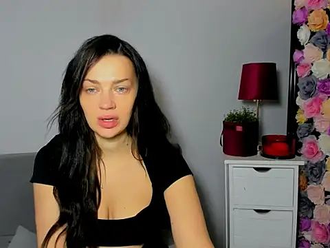 OliviaFantasy online show from November 20, 2025, 7:31 am