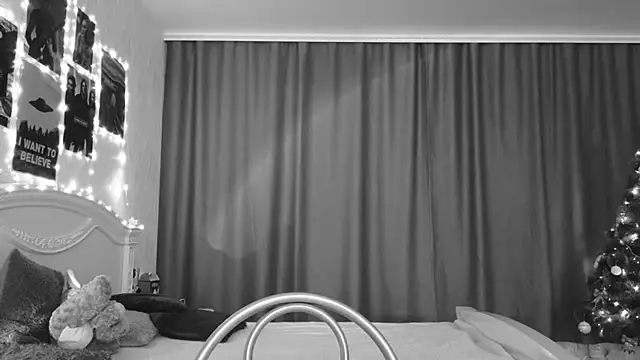 E v E  online show from January 5, 2025, 1:13 am