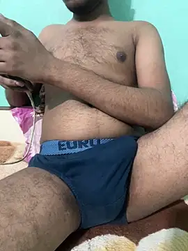 Snapshot of coco_boy12 chatting on January 27, 2025, 4:01 pm coco boy12 online show from January 27, 2025, 4:01 pm