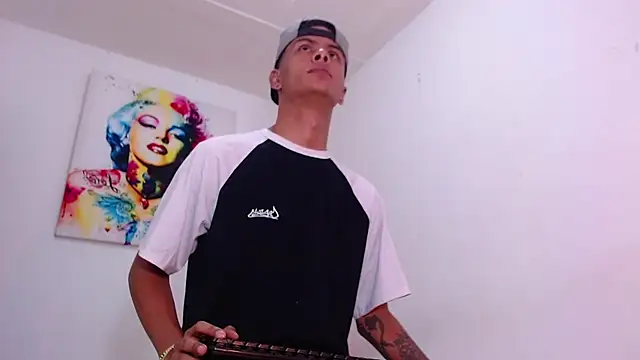 enjoy vibes online show from December 5, 2025, 9:34 pm