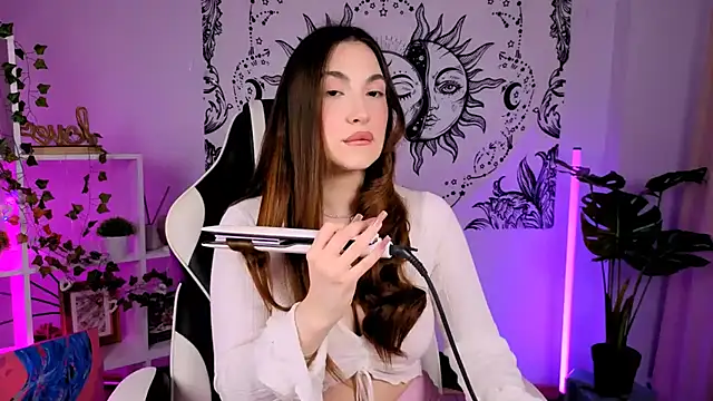 MelissaLovvv online show from September 28, 2025, 1:29 pm