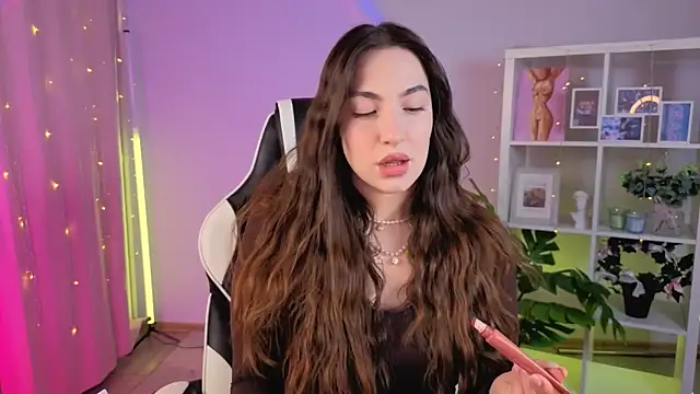 MelissaLovvv online show from May 24, 2026, 9:20 am