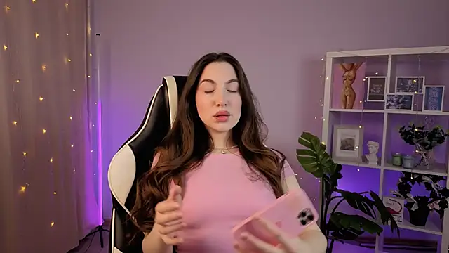 MelissaLovvv online show from February 21, 2026, 4:14 am