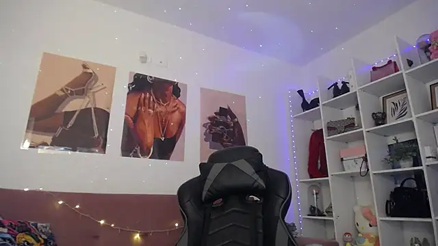 Snapshot of catalinapalencia chatting on February 15, 2025, 8:23 pm catalinapalencia online show from February 15, 2025, 8:23 pm