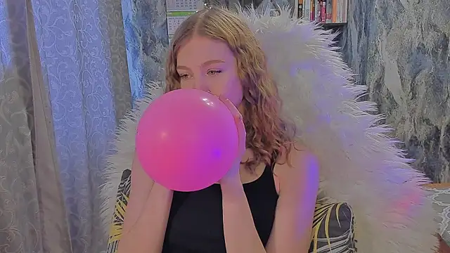 Snapshot of JuxxxsyBunx chatting on October 13, 2025, 5:20 am JuxxxsyBunx online show from October 13, 2025, 5:20 am