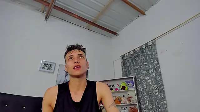 Snapshot of megan_100 chatting on December 16, 2025, 6:12 pm megan 100 online show from December 16, 2025, 6:12 pm