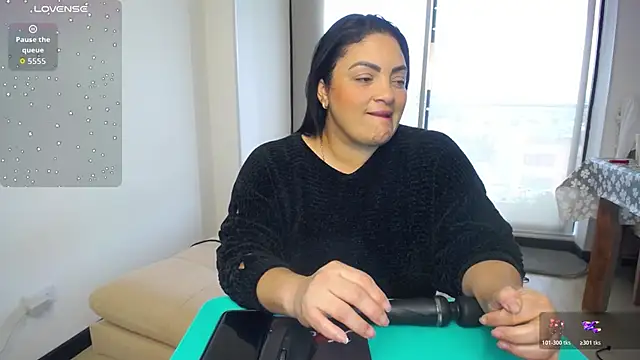 Snapshot of 911Calling chatting on November 16, 2025, 7:40 pm 911Calling online show from November 16, 2025, 7:40 pm