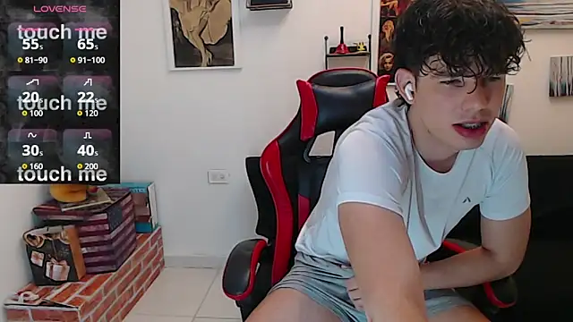 Angelo-cianuro- online show from February 4, 2026, 11:33 pm