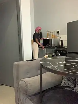 Queen-Boobylicious online show from September 11, 2025, 9:53 am