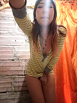 samy-blonde online show from October 25, 2025, 1:12 pm