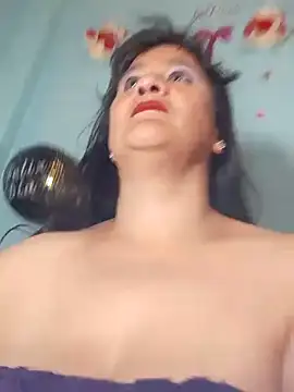 Snapshot of DirtyStefaniax chatting on January 24, 2025, 5:53 pm DirtyStefaniax online show from January 24, 2025, 5:53 pm