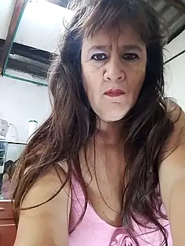 Snapshot of DirtyStefaniax chatting on October 3, 2025, 5:36 pm DirtyStefaniax online show from October 3, 2025, 5:36 pm