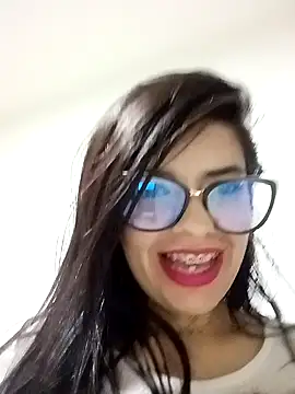 Snapshot of evelingjoyy chatting on December 19, 2025, 4:38 am evelingjoyy online show from December 19, 2025, 4:38 am