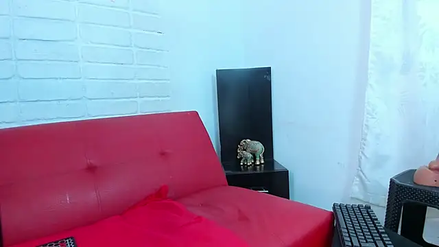 Kasandra Gomez online show from November 7, 2025, 12:21 pm