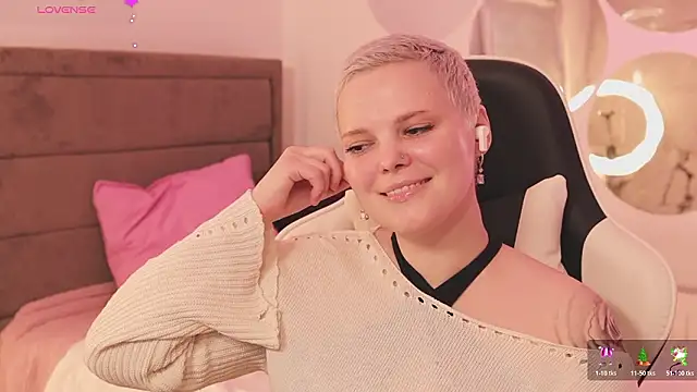 LikaBerry1 online show from February 14, 2026, 1:22 pm