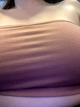 Snapshot of angel_natural chatting on November 11, 2025, 7:41 pm angel natural online show from November 11, 2025, 7:41 pm