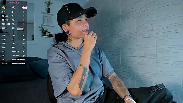 Snapshot of ZuryRamirez_ chatting on September 8, 2025, 7:46 pm ZuryRamirez online show from September 8, 2025, 7:46 pm