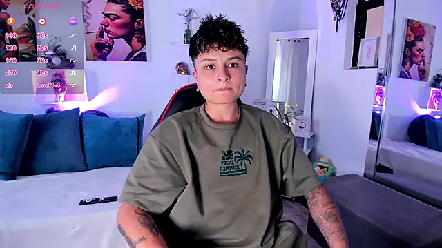 ZuryRamirez  online show from December 21, 2025, 7:48 pm