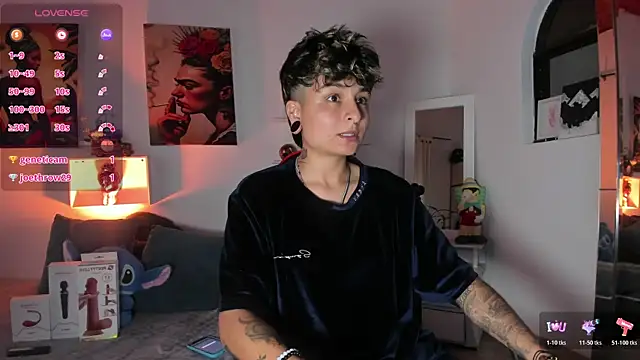 Snapshot of ZuryRamirez_ chatting on November 24, 2025, 9:26 pm ZuryRamirez online show from November 24, 2025, 9:26 pm