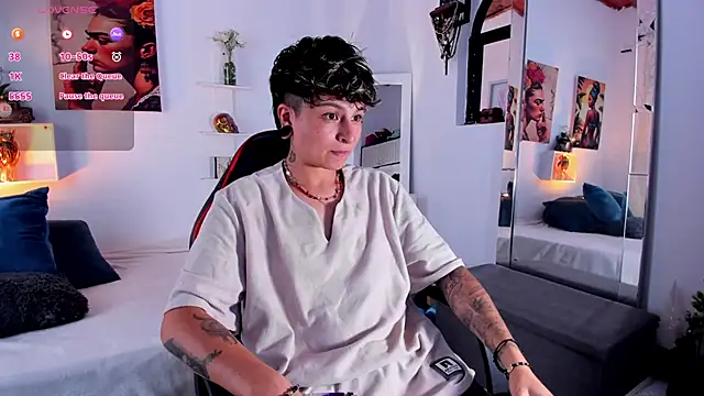 Snapshot of ZuryRamirez_ chatting on December 15, 2025, 8:47 pm ZuryRamirez online show from December 15, 2025, 8:47 pm