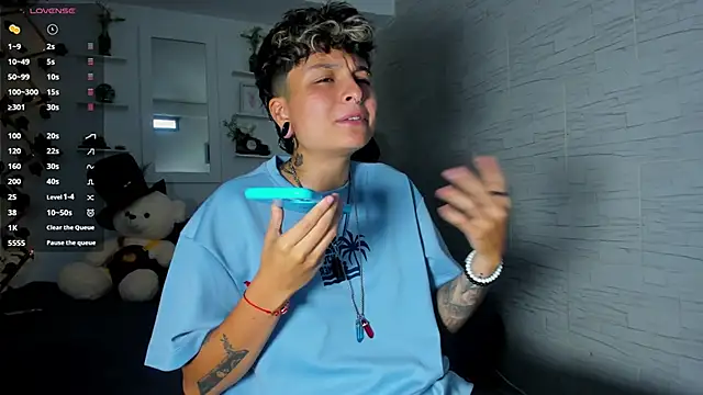 Snapshot of ZuryRamirez_ chatting on September 13, 2025, 7:58 pm ZuryRamirez online show from September 13, 2025, 7:58 pm