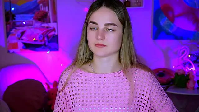 Snapshot of DeboraLarson chatting on February 15, 2025, 10:33 am DeboraLarson online show from February 15, 2025, 10:33 am