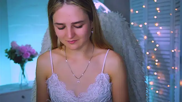 Snapshot of DeboraLarson chatting on September 25, 2025, 7:14 am DeboraLarson online show from September 25, 2025, 7:14 am