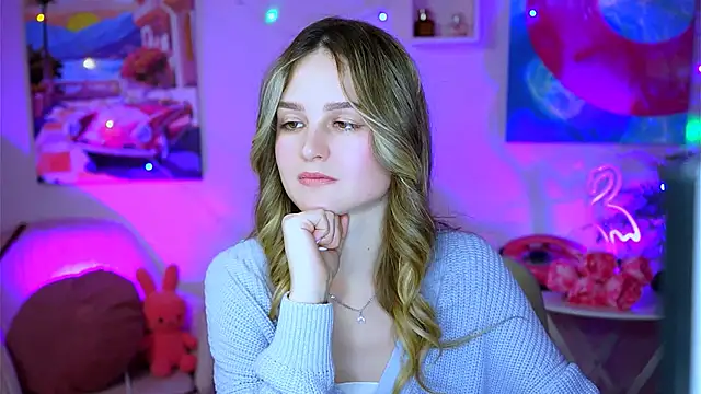 Snapshot of DeboraLarson chatting on February 9, 2025, 6:47 pm DeboraLarson online show from February 9, 2025, 6:47 pm