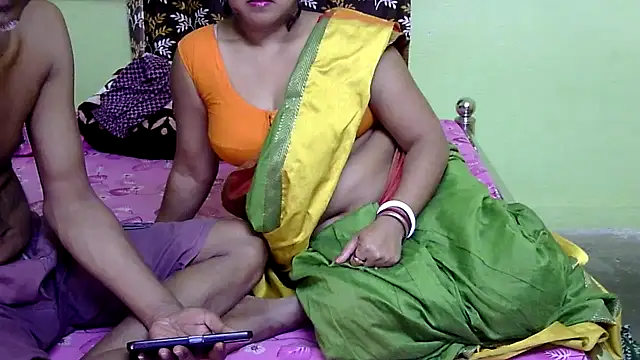 Snapshot of Couple_For_You18 chatting on March 17, 2025, 6:00 pm Couple For You18 online show from March 17, 2025, 6:00 pm