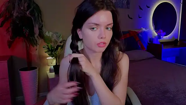 likeamoss online show from October 28, 2025, 2:05 pm