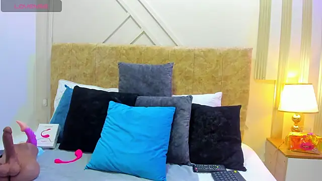 Snapshot of ashley__foxx_ chatting on November 19, 2025, 1:55 pm ashley foxx online show from November 19, 2025, 1:55 pm