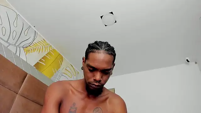 Snapshot of bigblackhotx1 chatting on November 20, 2025, 11:22 am bigblackhotx1 online show from November 20, 2025, 11:22 am