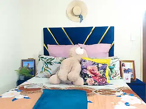 veronica1xxx online show from October 20, 2025, 7:14 pm