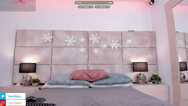 Eevee Taylor online show from December 16, 2025, 3:00 am