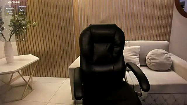 GabriellaLee online show from November 4, 2025, 2:48 am