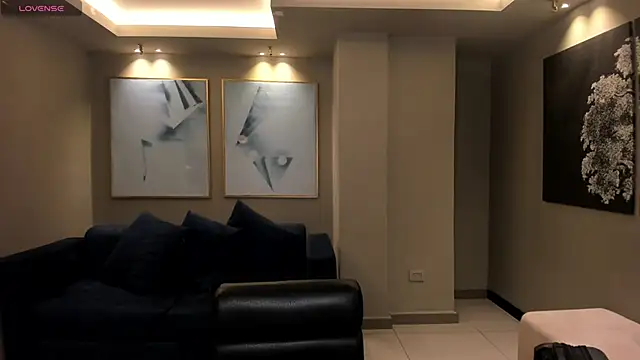 StacyWoods online show from March 19, 2025, 10:33 am