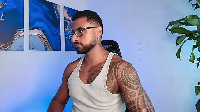 LiamGarcia1 online show from March 23, 2026, 4:18 pm