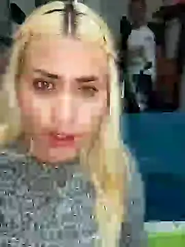 Snapshot of Mia_queenOfBlowjob chatting on December 19, 2024, 4:34 am Mia queenOfBlowjob online show from December 19, 2024, 4:34 am